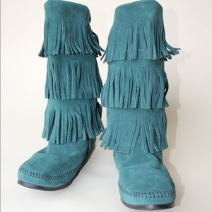 Minnetonka Moccasin 3-Layer Fringe Boot